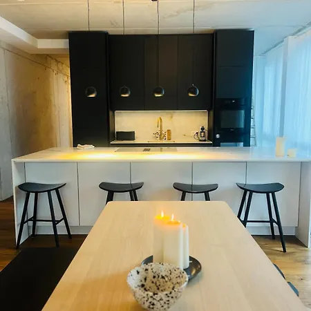 Am Apartment *